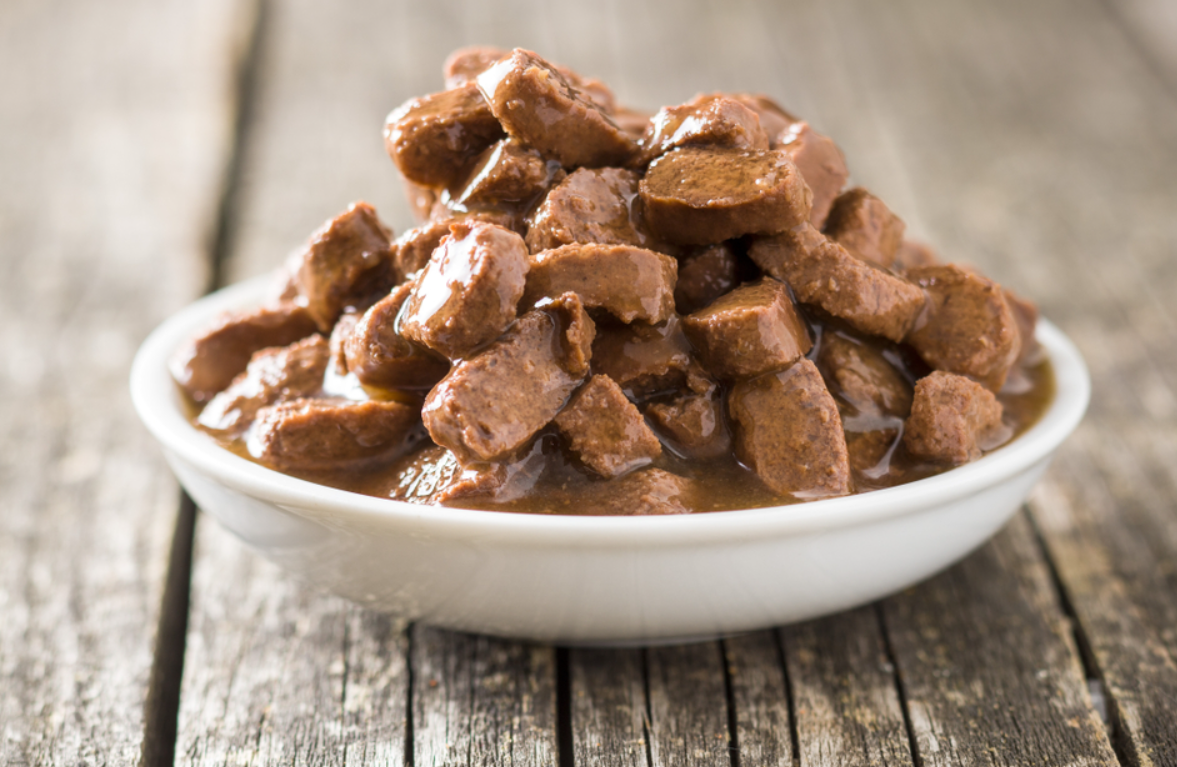 Wet Dog Food (Pouches/Tins)